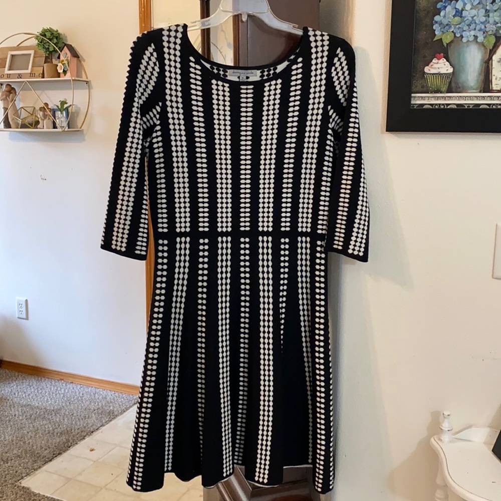 Danny & Nicole black/white Sweater Dress
